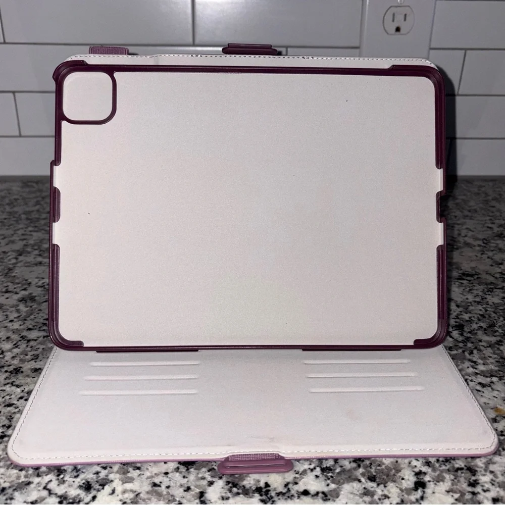 Speck Balance Folio iPad Case